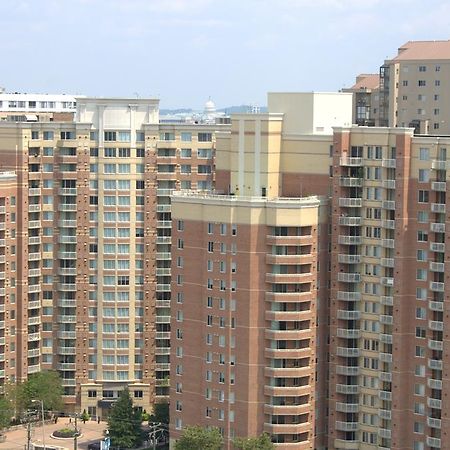 Crystal Quarters Corporate Housing At The Gramercy Арлінгтон Номер фото